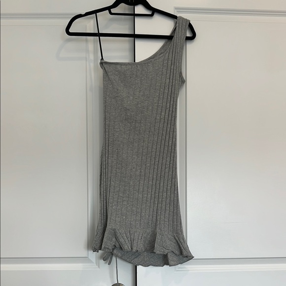 Shein One-Shoulder Gray Mini Dress Ribbed and flare bottom size S - Picture 2 of 4